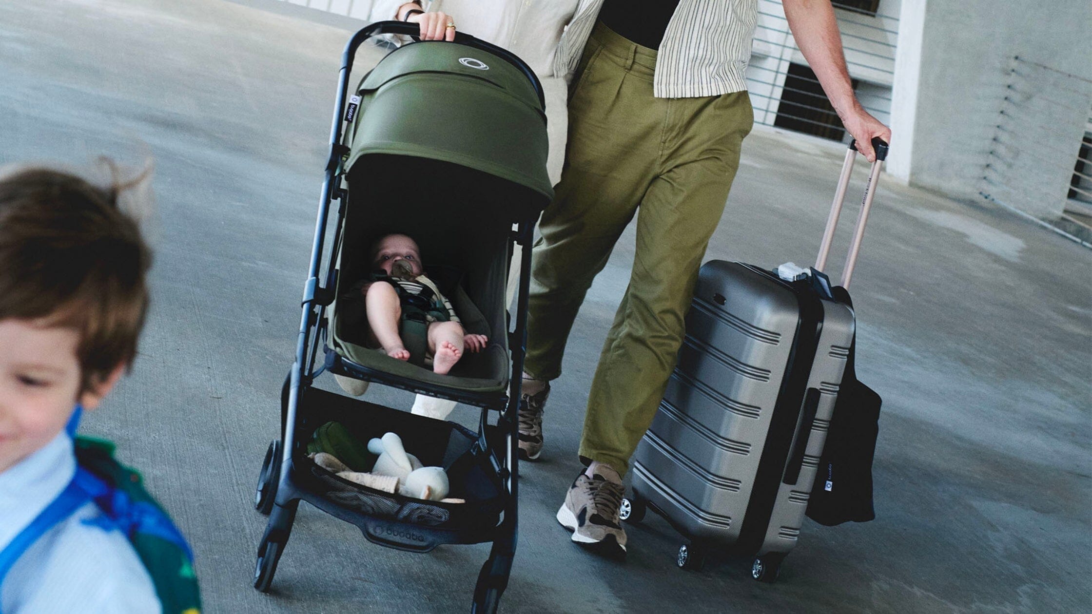 Flying with a Stroller Made Simple | TSA Rules, Gate Checking, and Travel Strollers