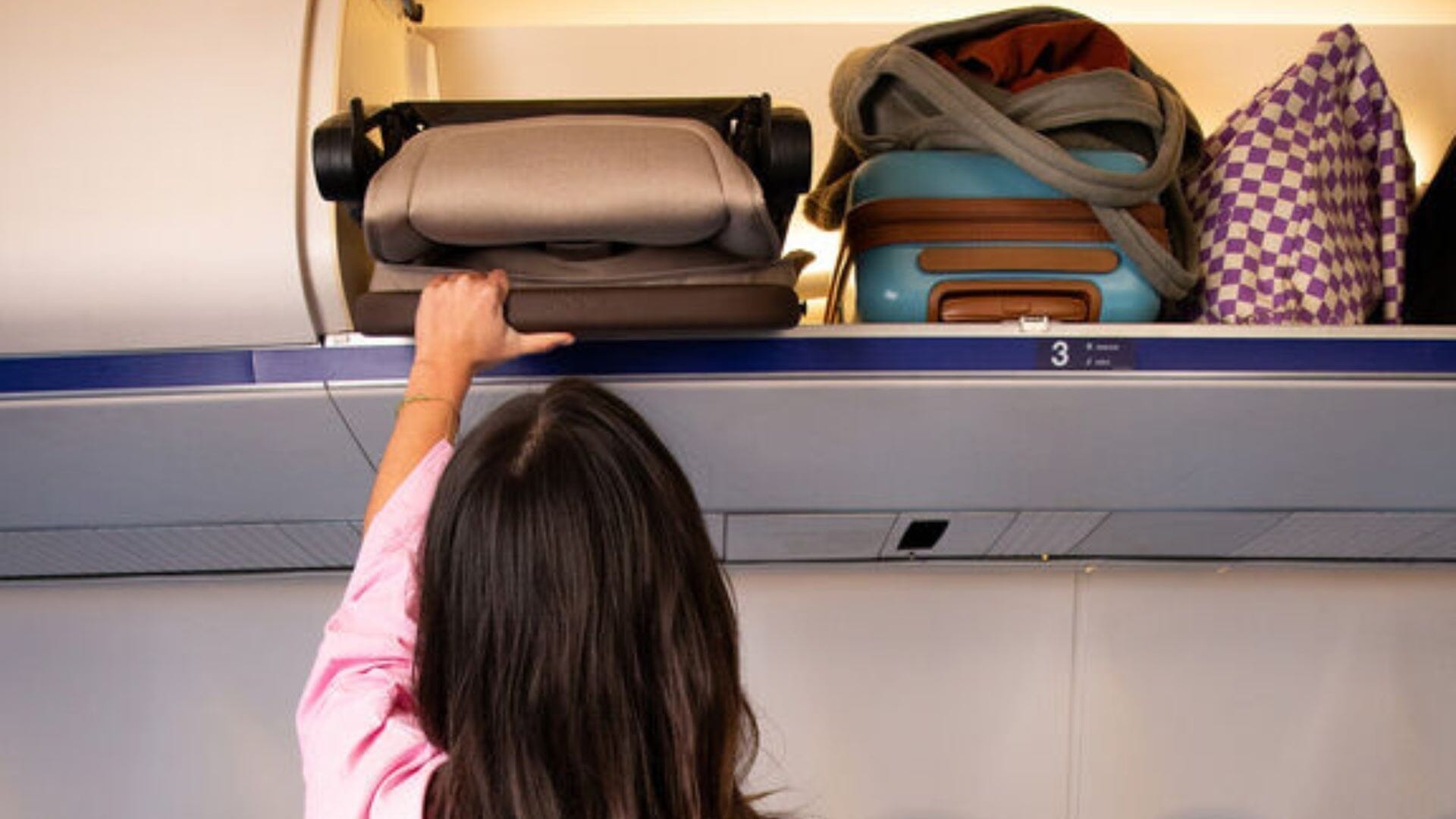 Joolz Aer2 fitted into Airplane Overhead bin