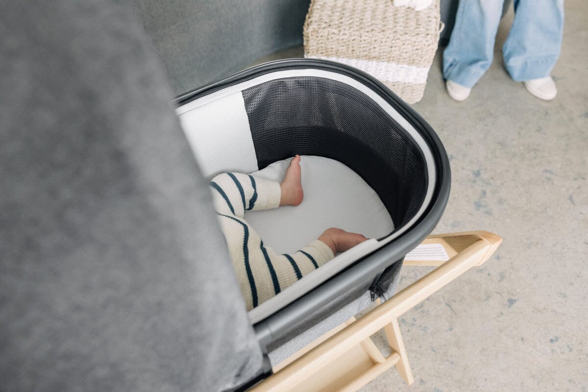 UPPAbaby Bassinet Stand- Strolleria