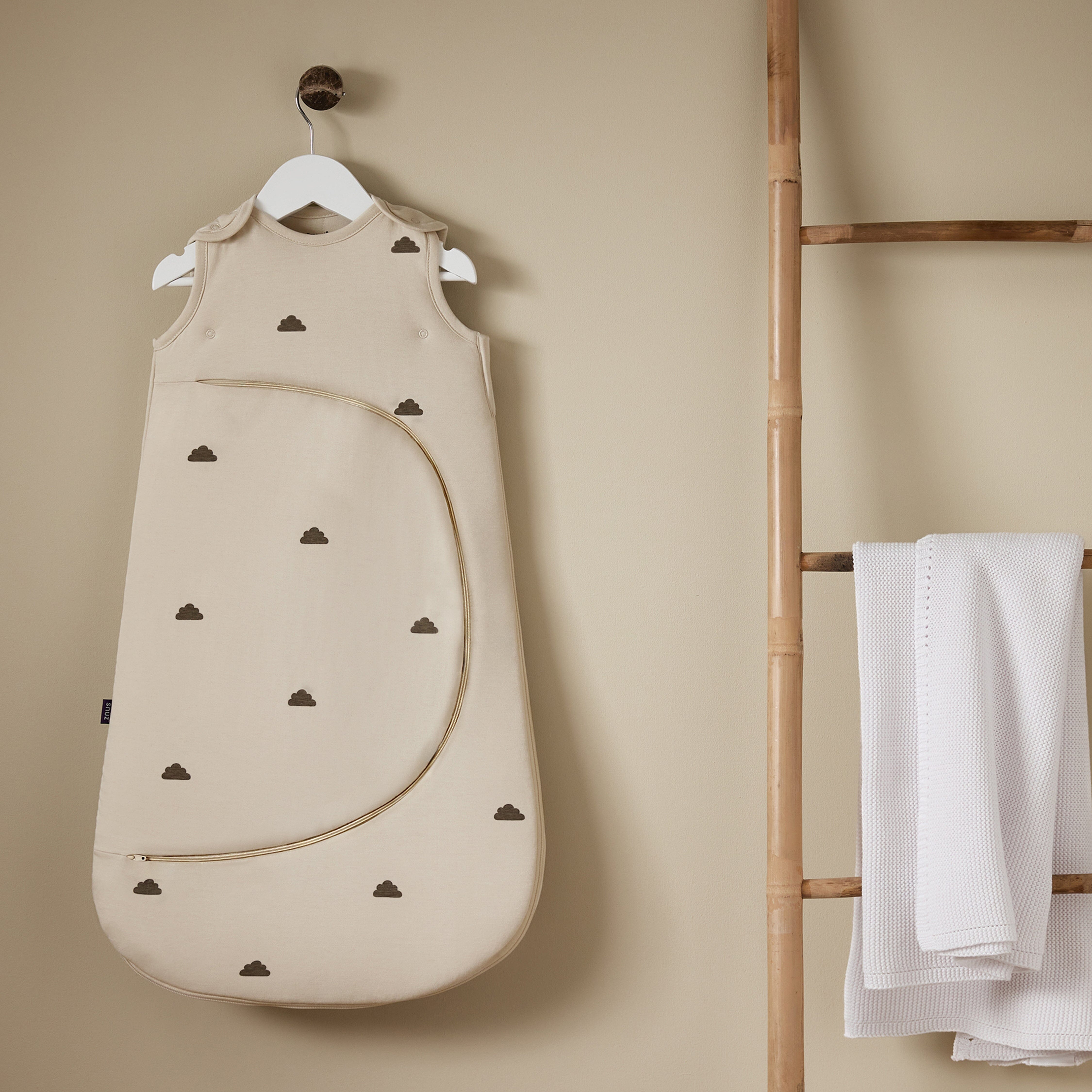 Snuz SnuzPouch Sleeping Bag - Sand Cloud- Strolleria