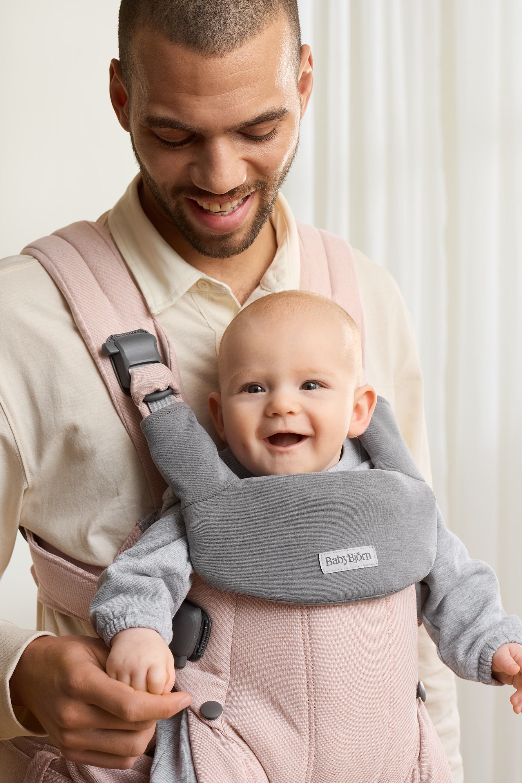 BabyBjorn Bib for Baby Carrier Harmony- Strolleria