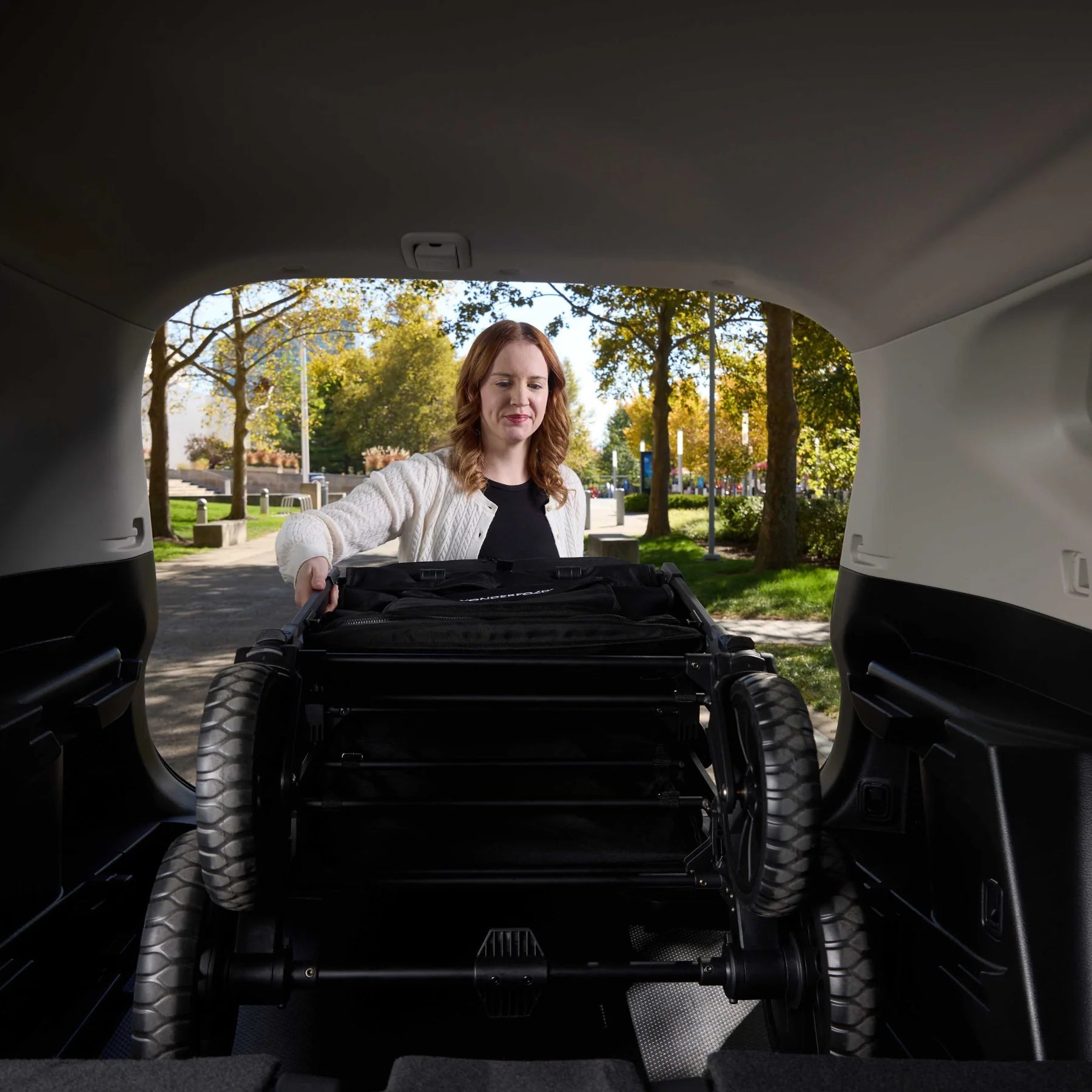 WonderFold W4 Luxe Pro 4-Seater Stroller Wagon - Jet Black- Strolleria