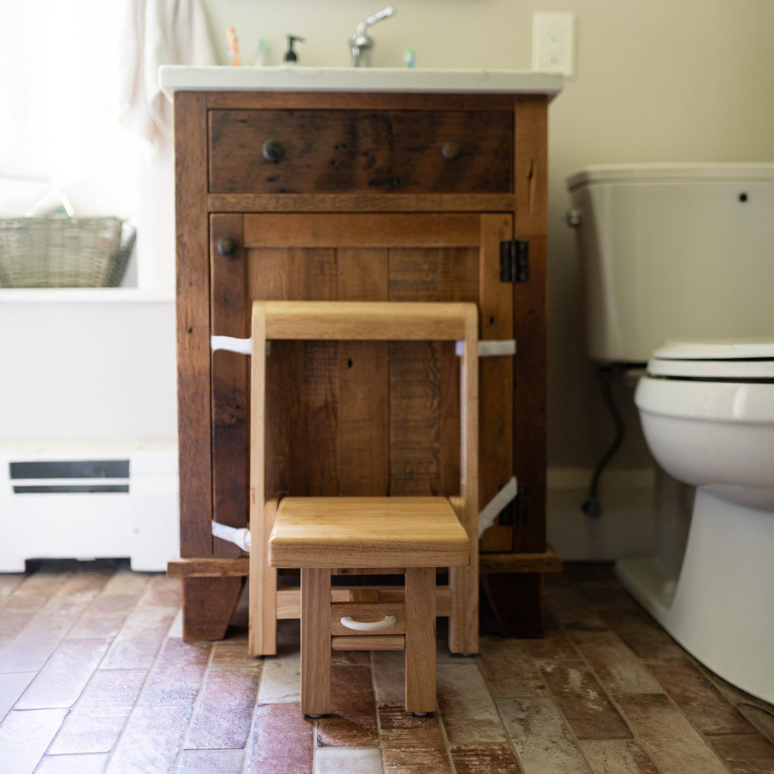 Busy Kids Fold 'N Store Step Stool- Strolleria