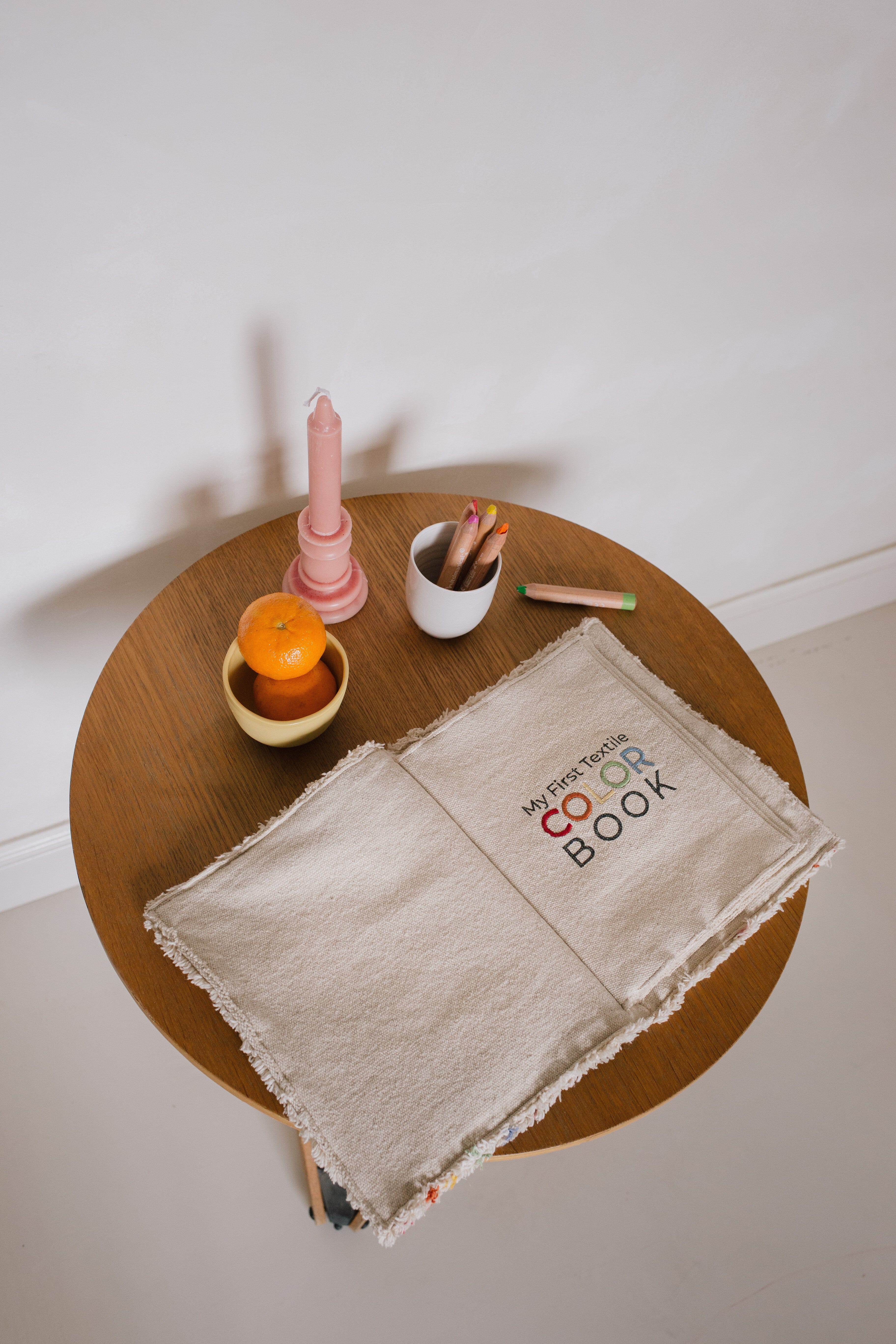 Lorena Canals Book - Colors- Strolleria