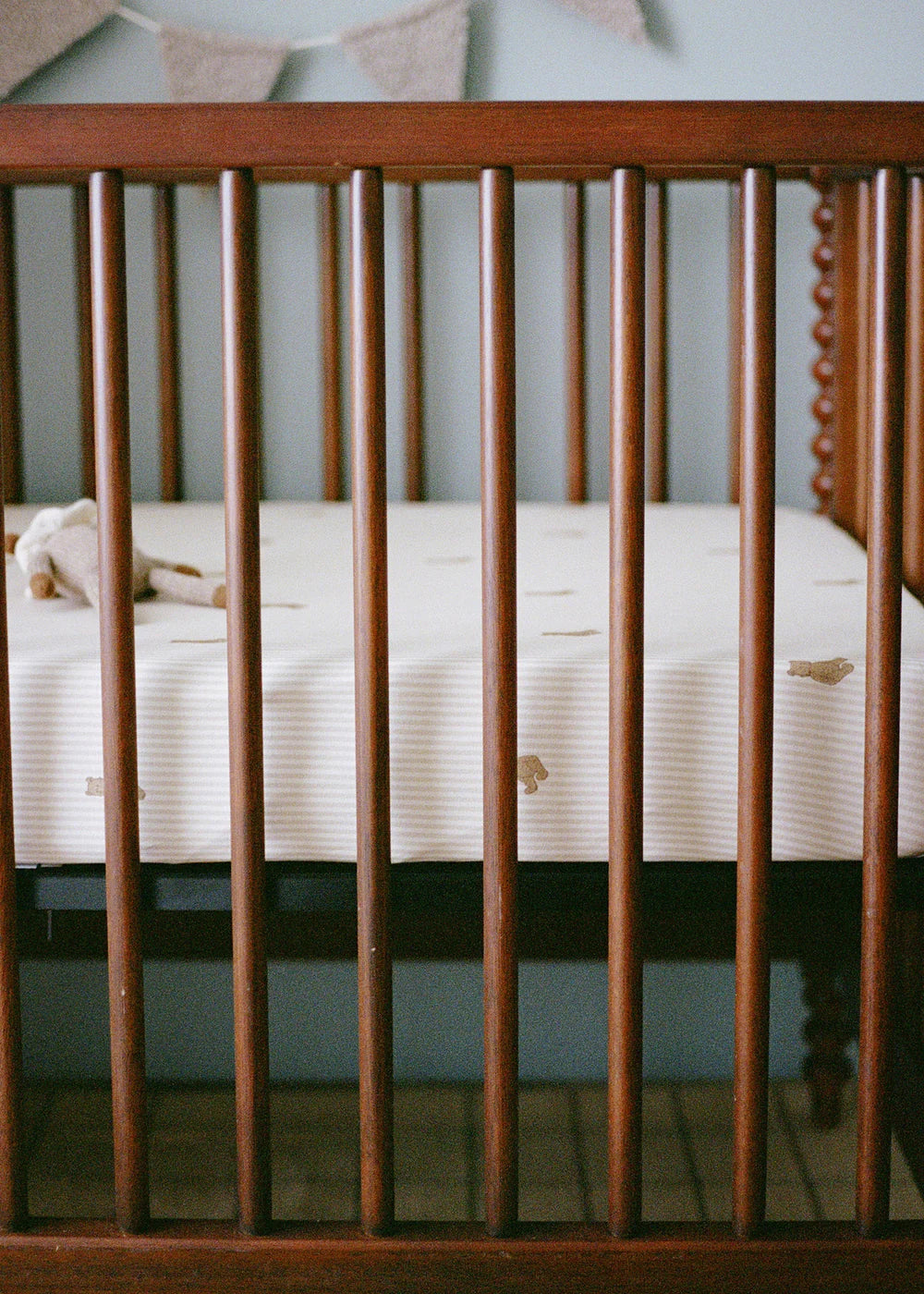 Oilo Organic Crib Sheet- Strolleria