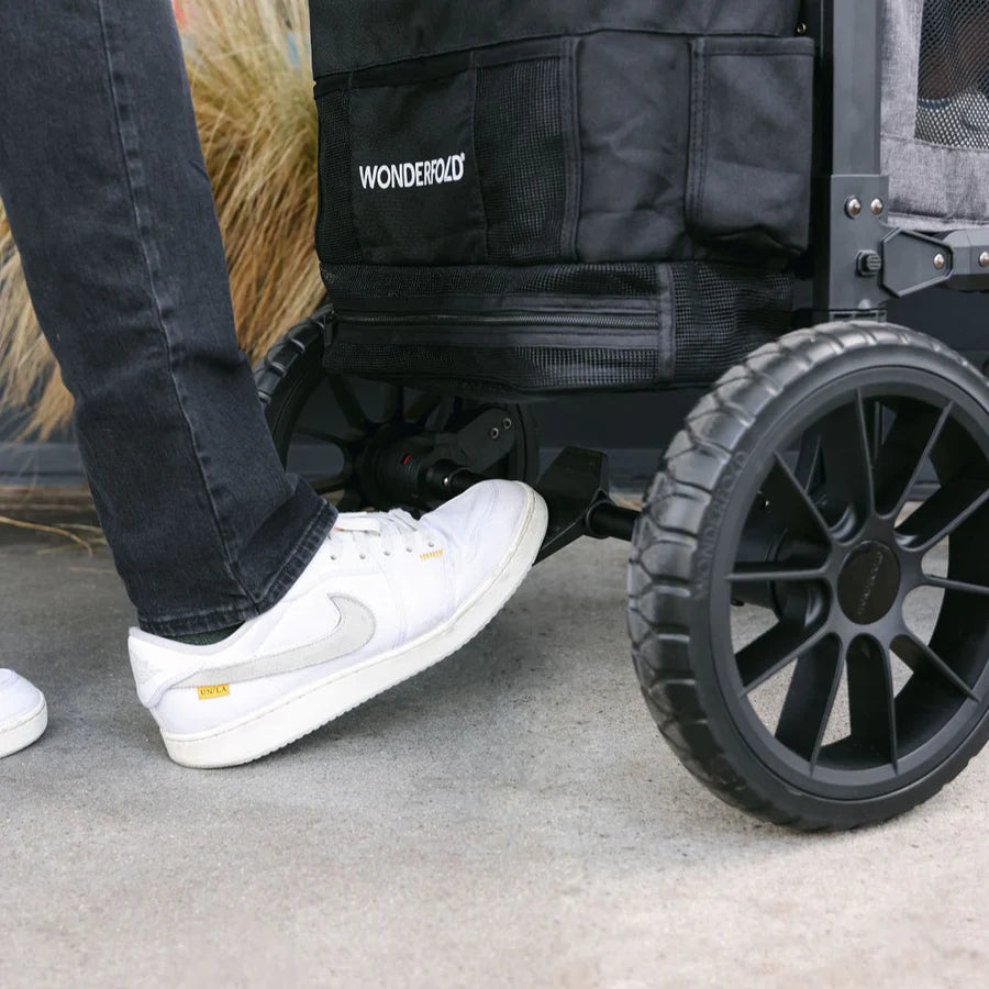WonderFold W4 Luxe Pro 4-Seater Stroller Wagon - Jet Black- Strolleria