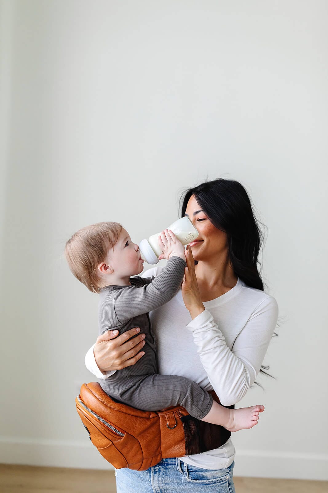 Tushbaby Hipseat Carrier- Strolleria