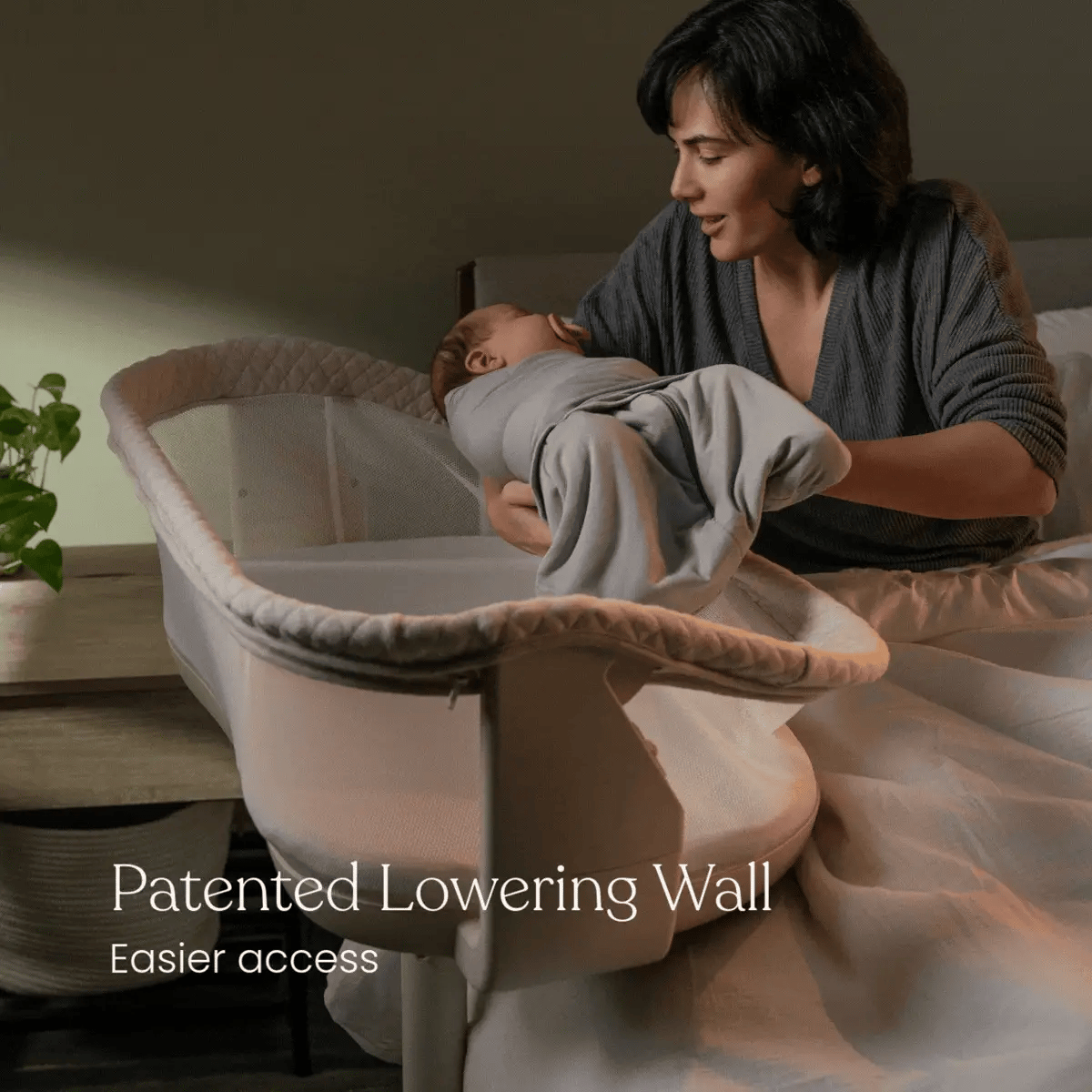 Halo BassiNest Swivel Sleeper 4.0 Air with Dreamweave Breathable Pad- Strolleria