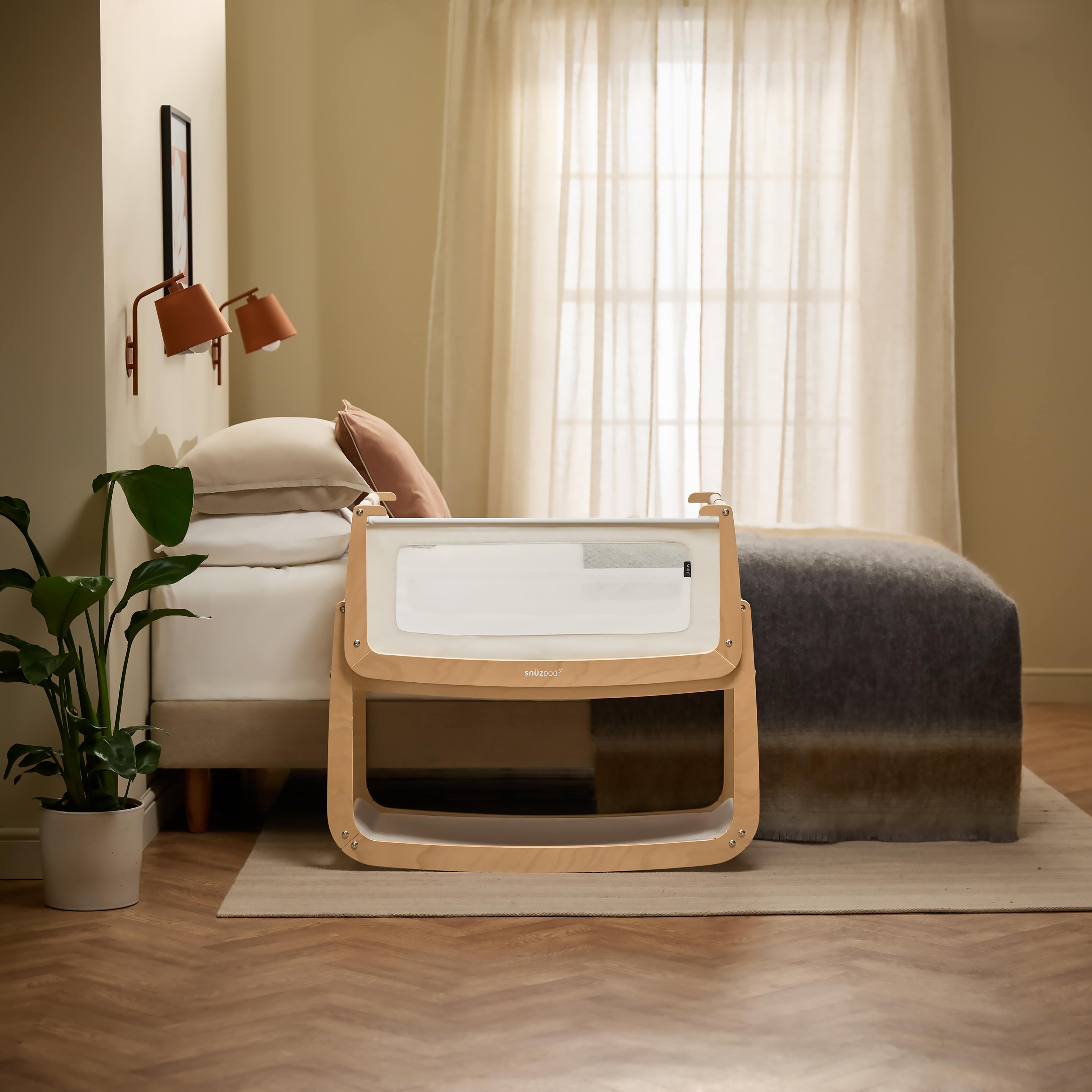 Snuz SnuzPod5 Bedside Bassinet - Natural- Strolleria