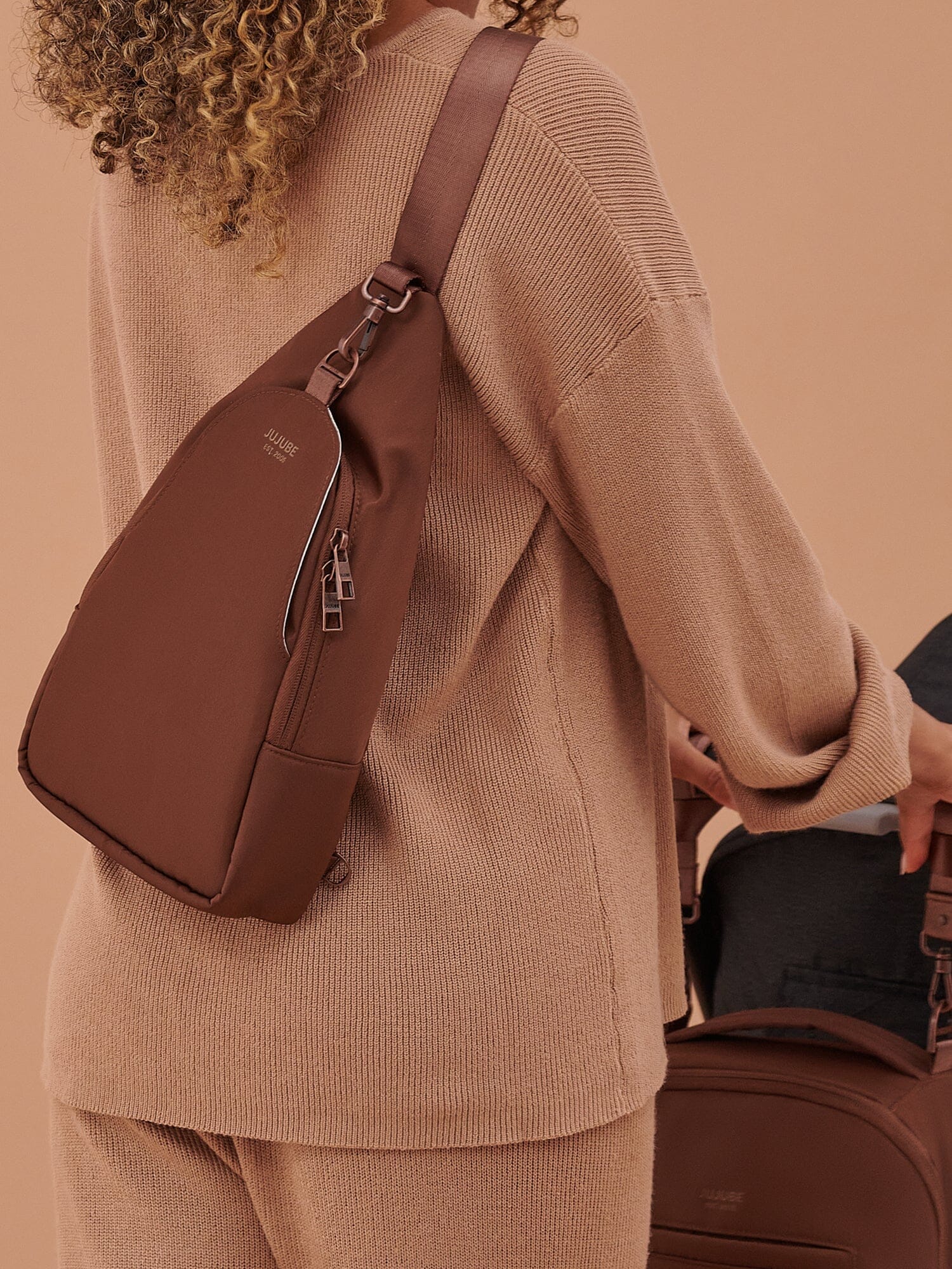 JuJuBe Crossbody Sling - Espresso- Strolleria