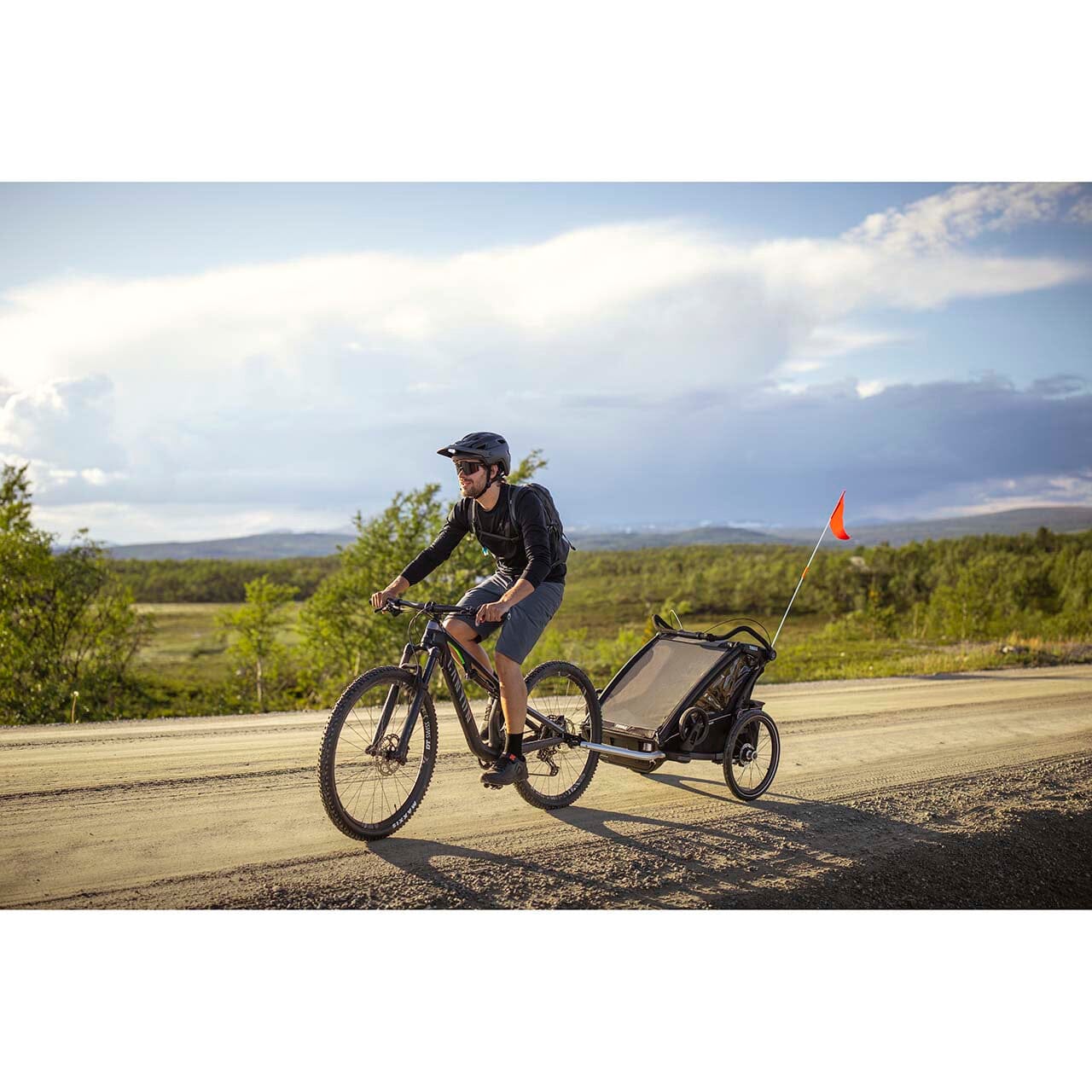 Thule Chariot Sport 1-Seat Multisport Bike Trailer Midnight Black- Strolleria