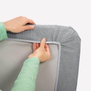 Chicco LullaGo Anywhere Sheet - White Doodle 2-Pack