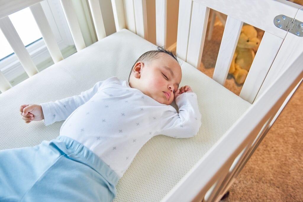 Naturepedic Breathable Organic Mini Crib Mattress- Strolleria