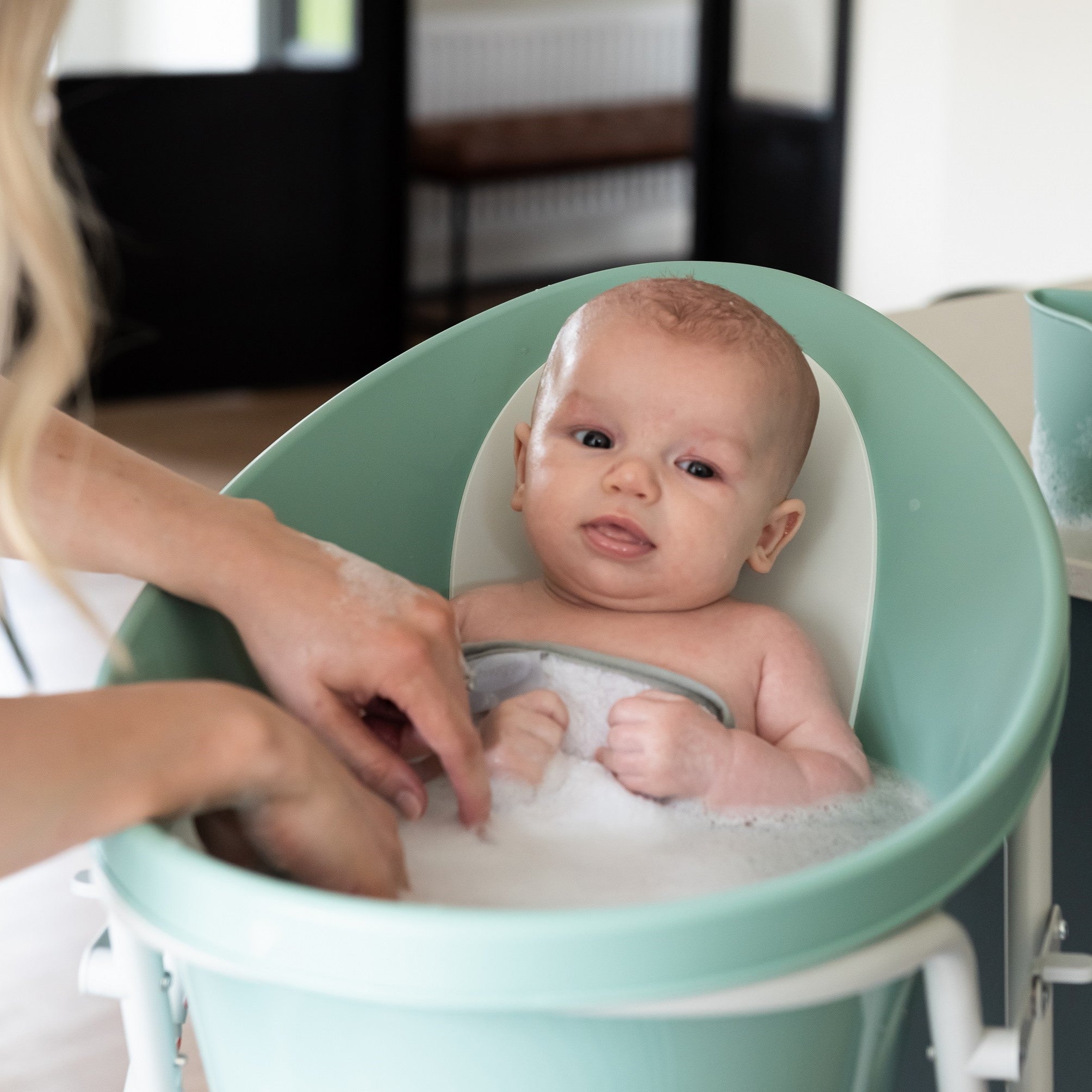 Shnuggle Newborn Bath & Accessories 5-Piece Bundle- Strolleria