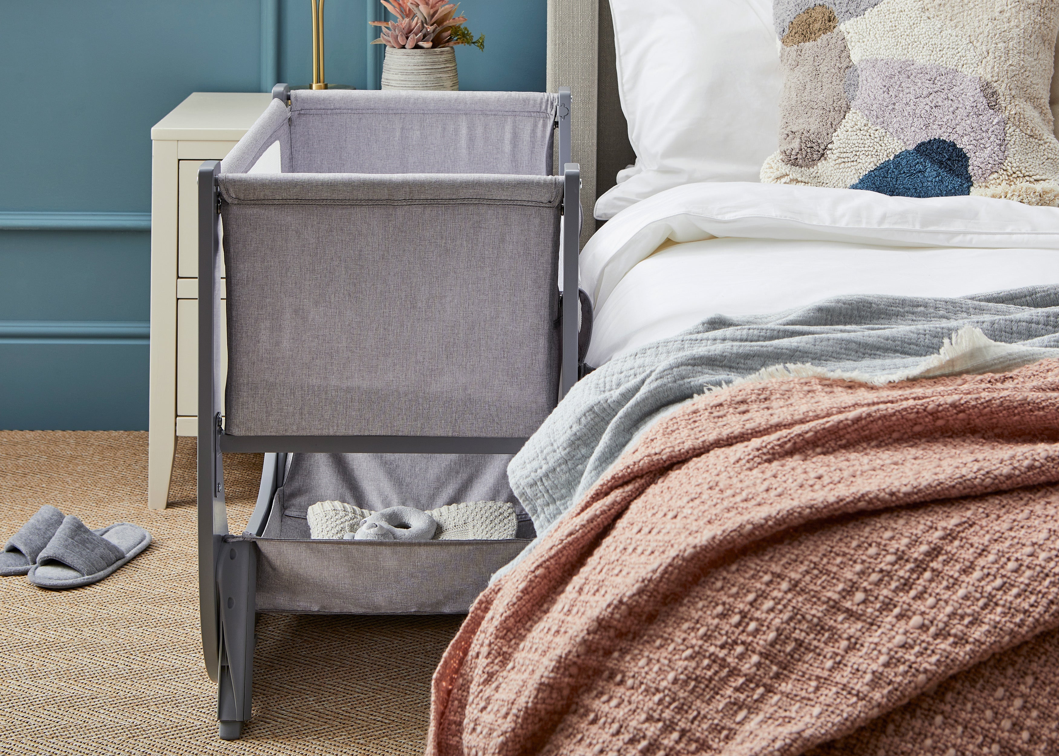 Shnuggle Air Lite Infant Crib- Strolleria