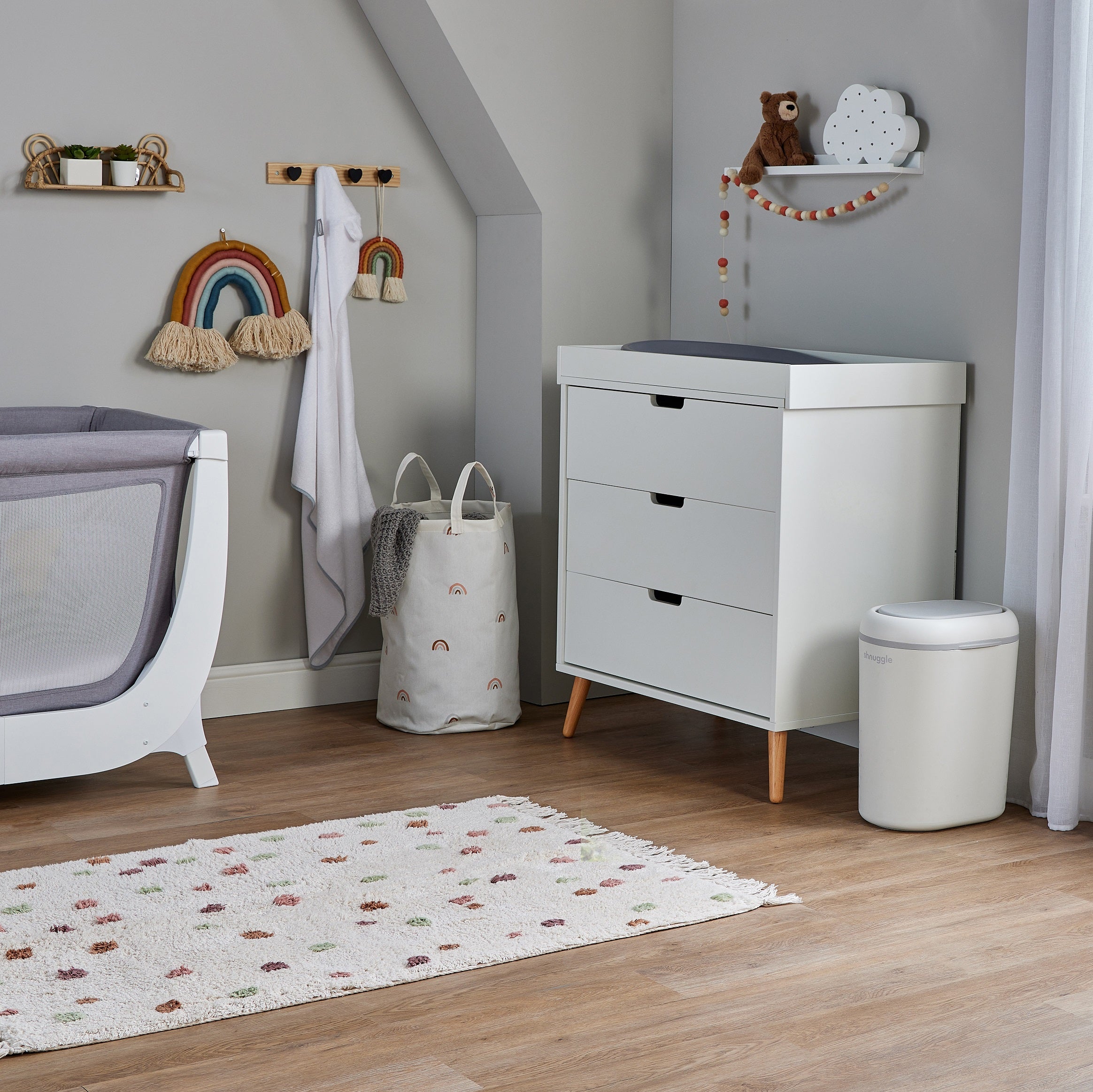 Shnuggle Nappy Bin in White/Grey- Strolleria
