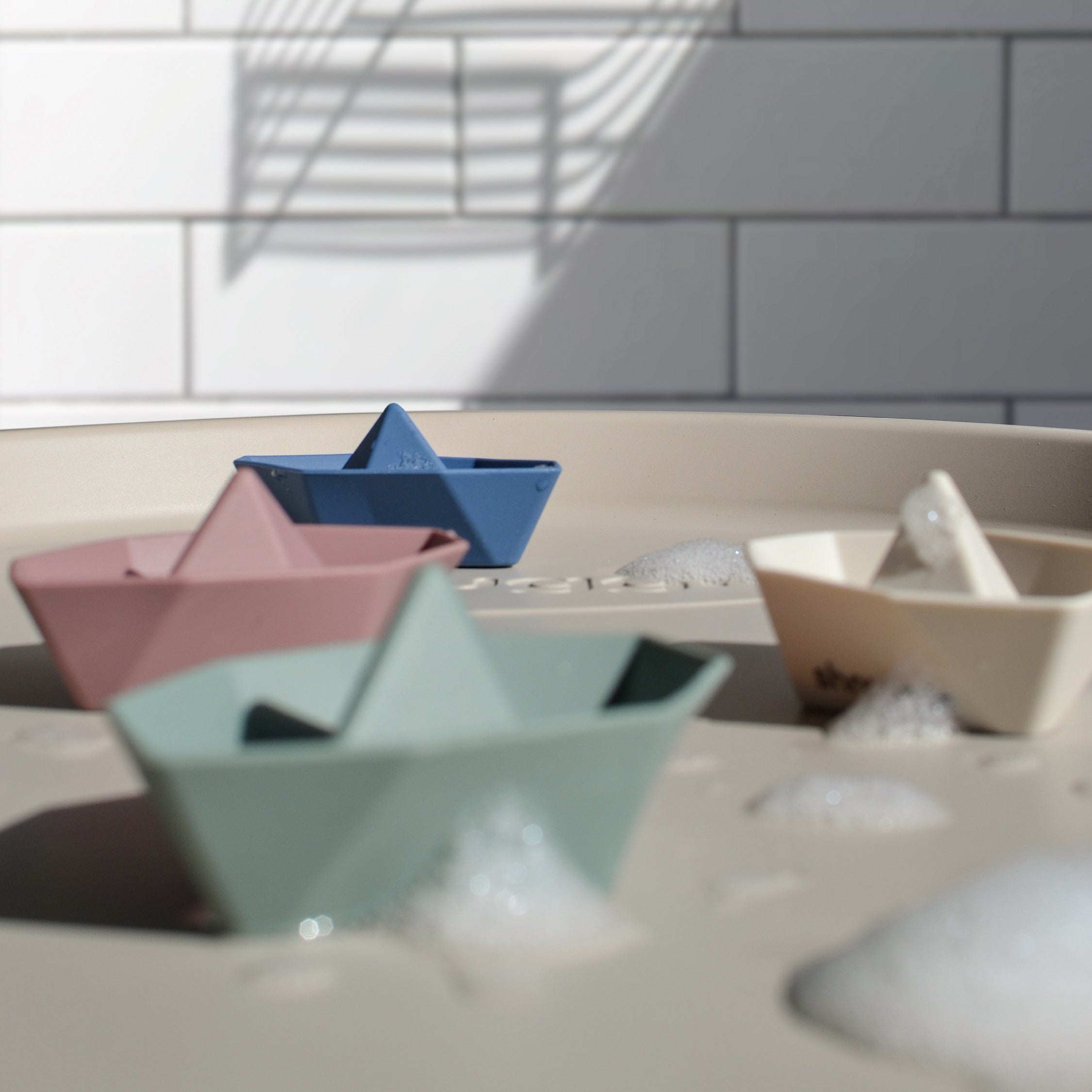 Shnuggle Stack and Sail Boats- Strolleria