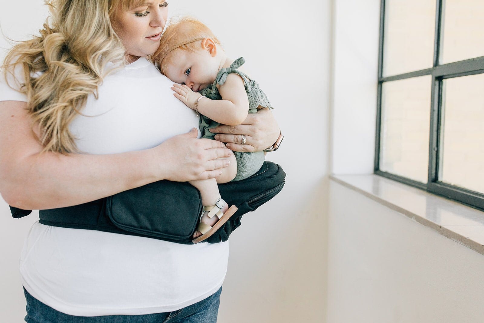 Tushbaby Hipseat Carrier- Strolleria