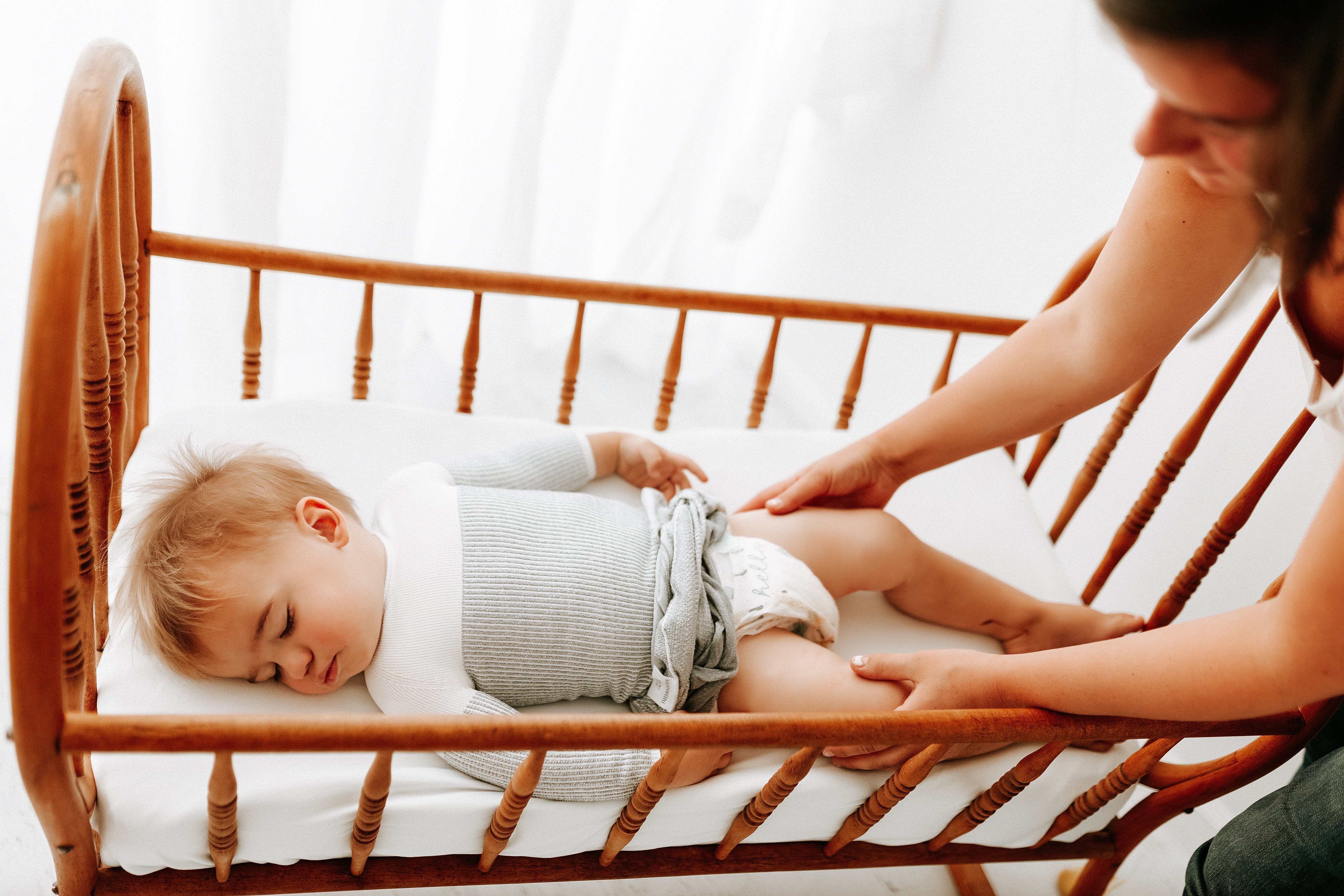 Swaddelini Grey Arms Out™ Long Sleeve Sleep Sack- Strolleria