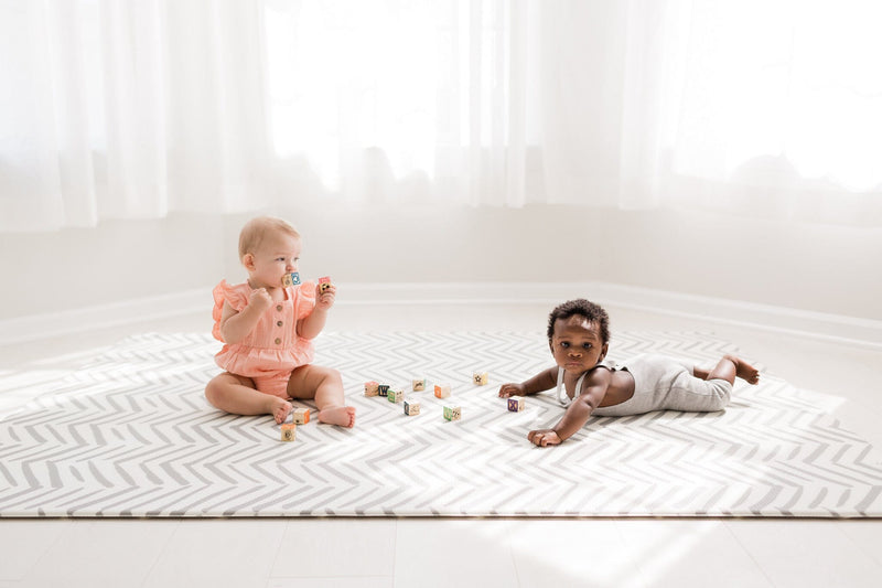 wander & roam dash + diamond - grey Playmat