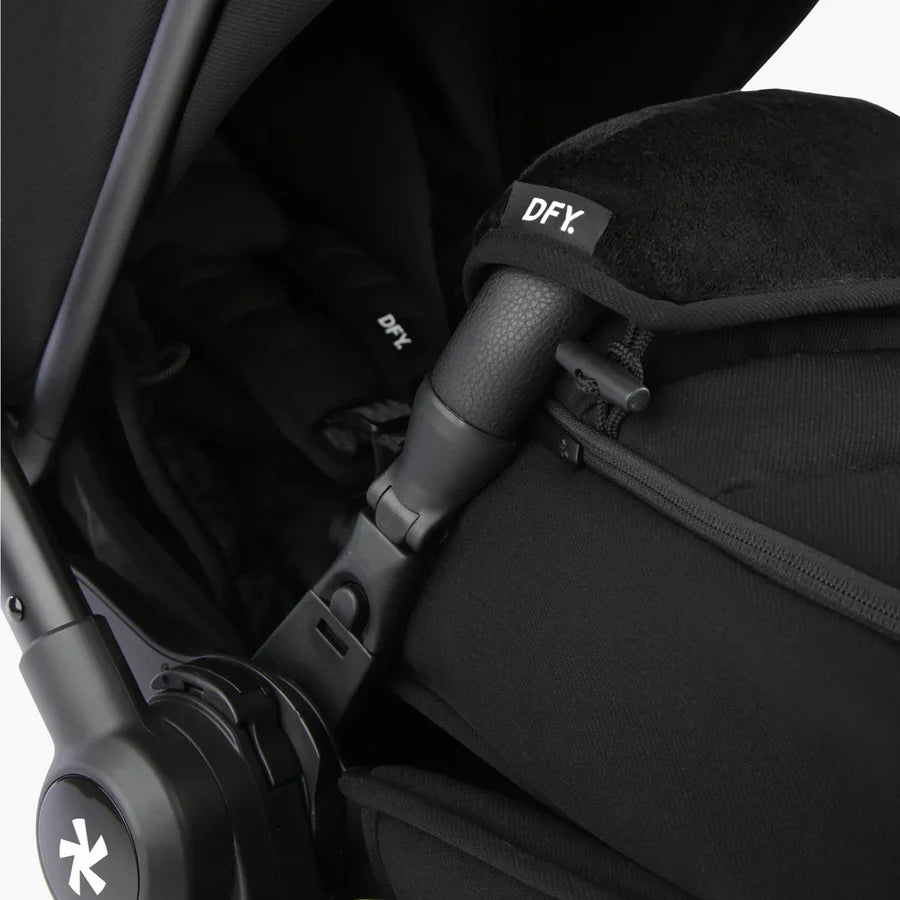 DFY R1 Footmuff - Black- Strolleria