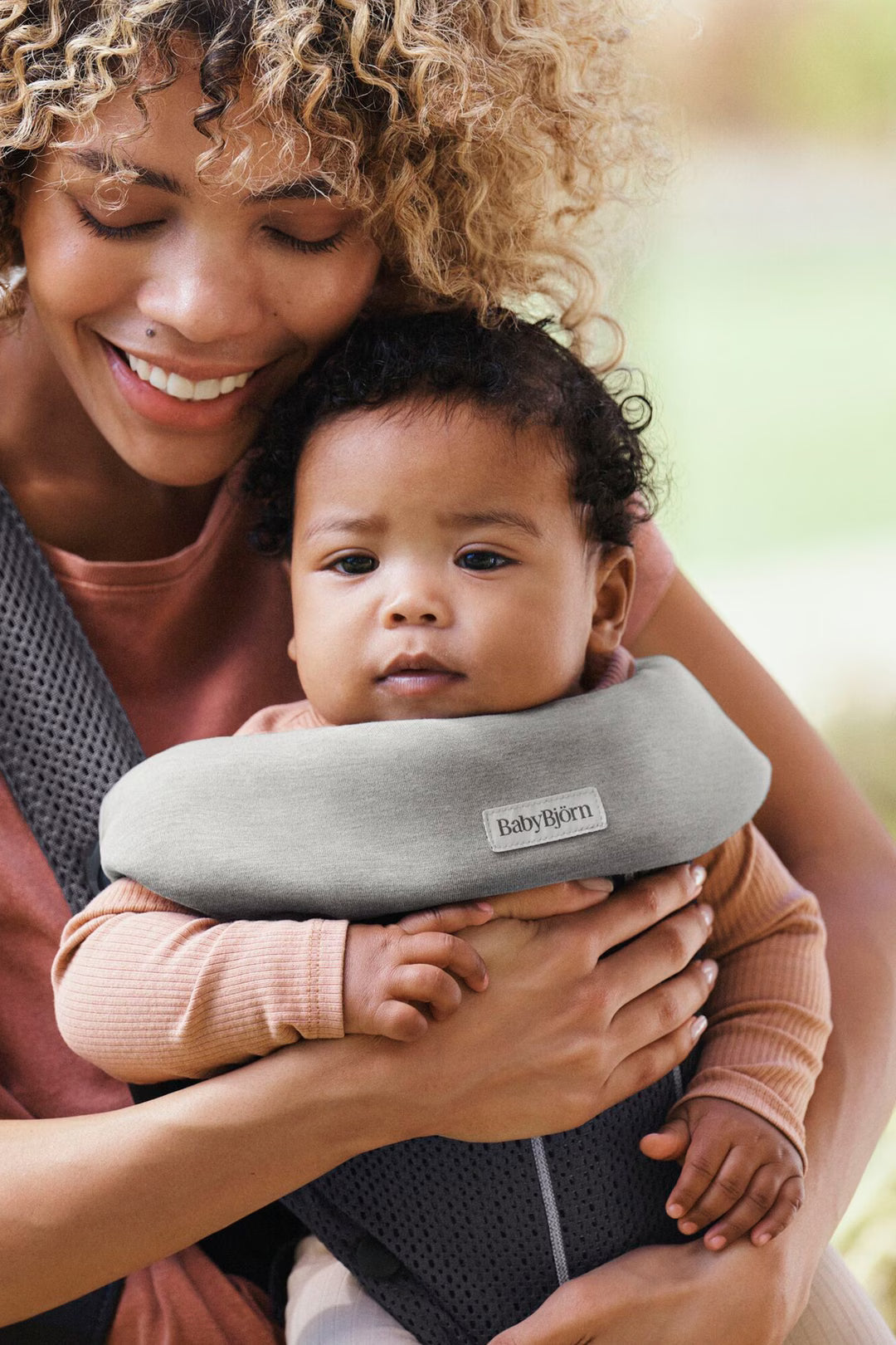 BabyBjorn Bib for Baby Carrier Mini & Free- Strolleria