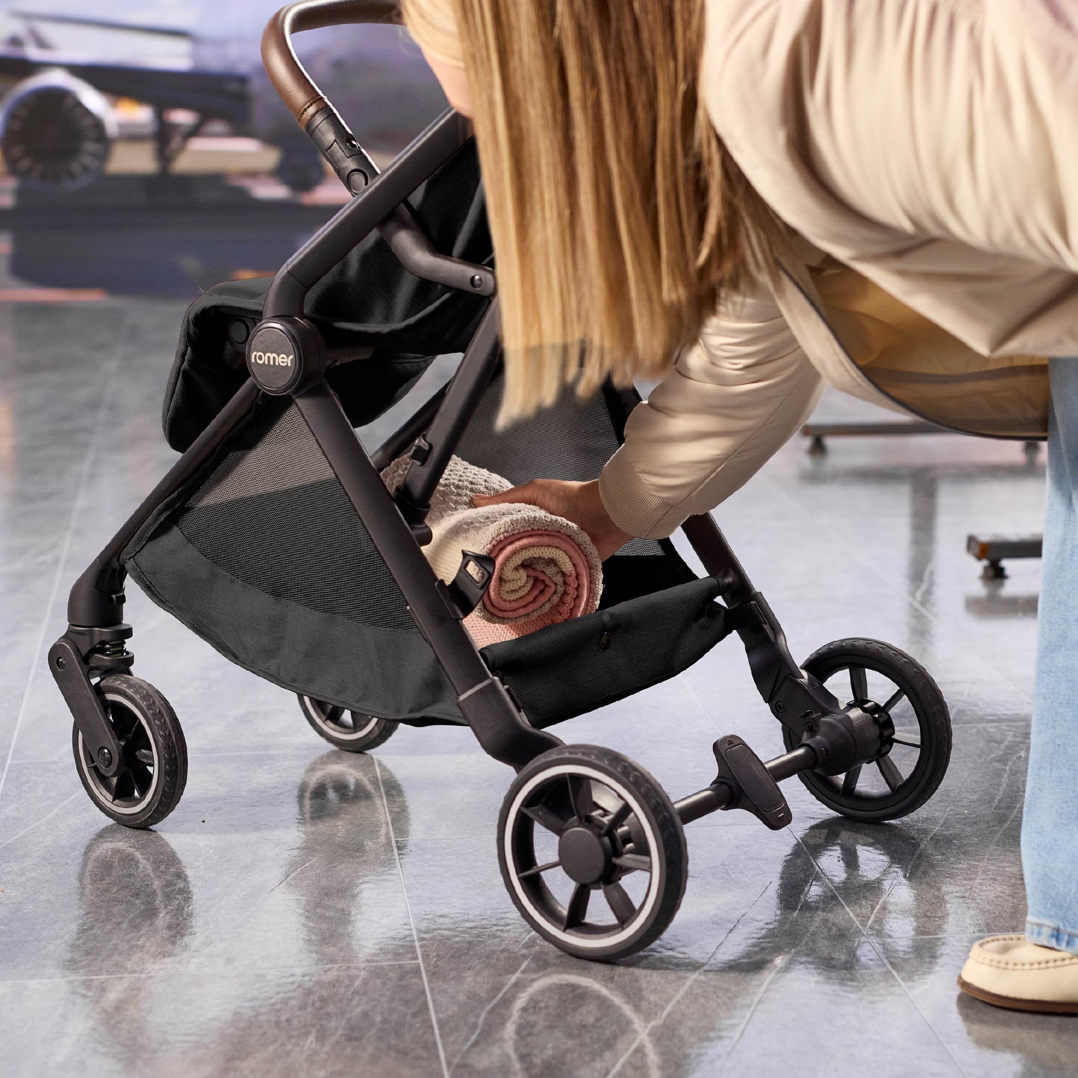 Romer Lani Lightweight and Ultra-Compact Travel Stroller- Strolleria