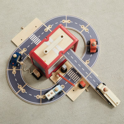 Wonder and Wise Take with Me Garage