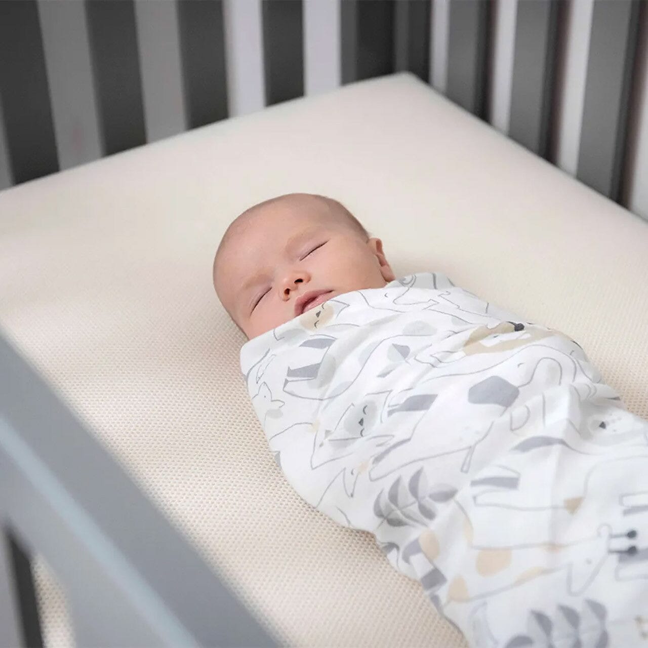 Naturepedic 2 in 1 Organic Breathable 252 2-Stage Crib Mattress- Strolleria