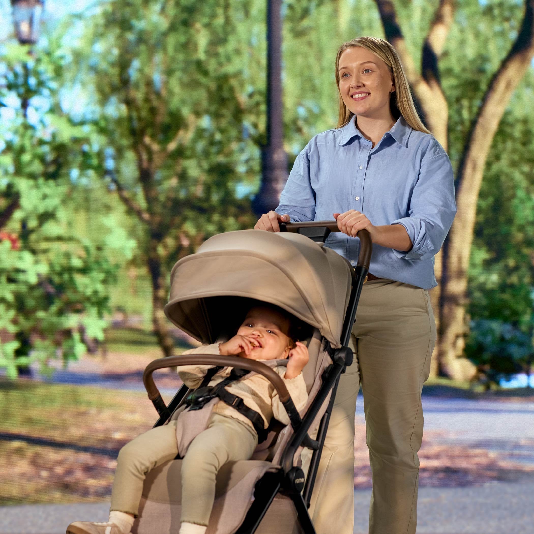 Romer Lani Lightweight and Ultra-Compact Travel Stroller- Strolleria