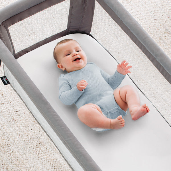 Chicco LullaGo Anywhere Sheet - White Doodle 2-Pack- Strolleria