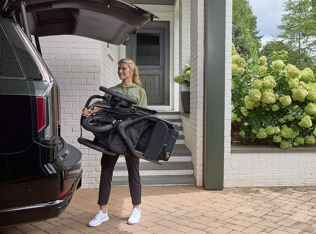 BOB Wayfinder Jogging Stroller and Champ Infant Car Seat Travel System