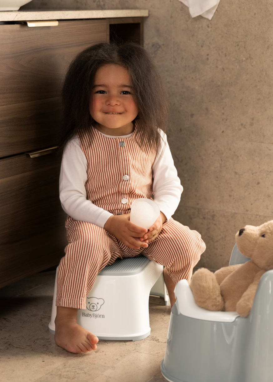 BabyBjörn Step Stool- Strolleria