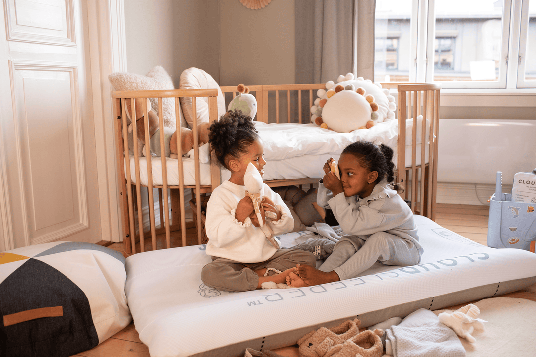 Amazon.com: JetKids by Stokke CloudSleeper - Kids Inflatable