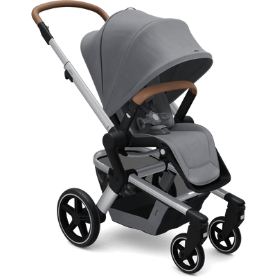 Hub stroller clearance